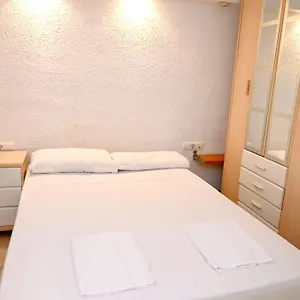 Apartment Homenfun Sagrada Familia Glories, Barcelona