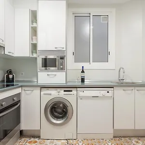  Apartment Art House Fira Spain